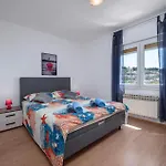 Apartment Cozy In With Wifi Rabac
