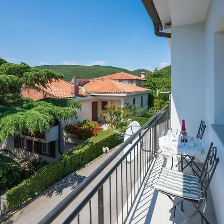 Lejlighed Lovely In *