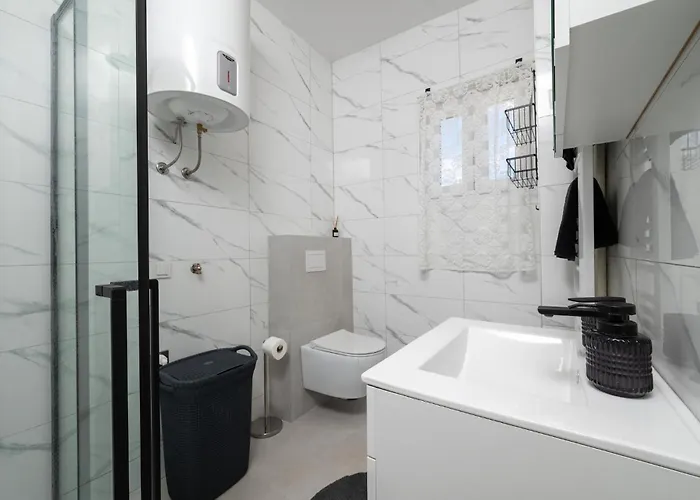 아파트 Lovely In *